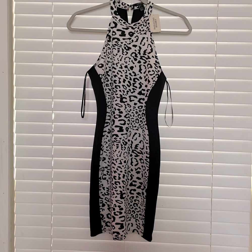 Forever21 Womens white leopard halter dress size S